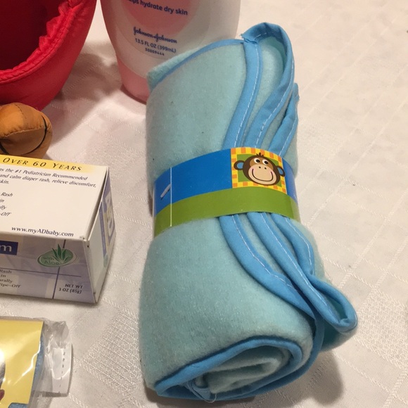 Baby’s First Bath Christmas Deer NEW 10Pc set Wash Powder A&D+ Wash clothes Hat - Picture 5 of 11